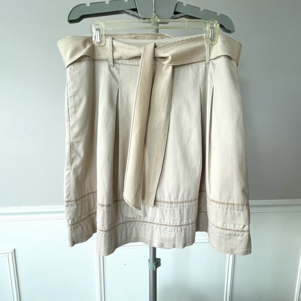 White House Black Market Khaki Pleated Skirt with Pockets